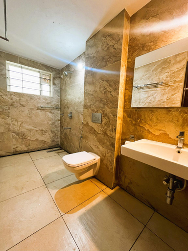 Bathroom 5, Manjren House, Kodagu