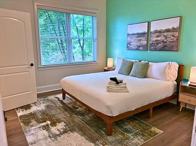 Room 1, Well-Equipped 2BR - Greenbay 301, Cook