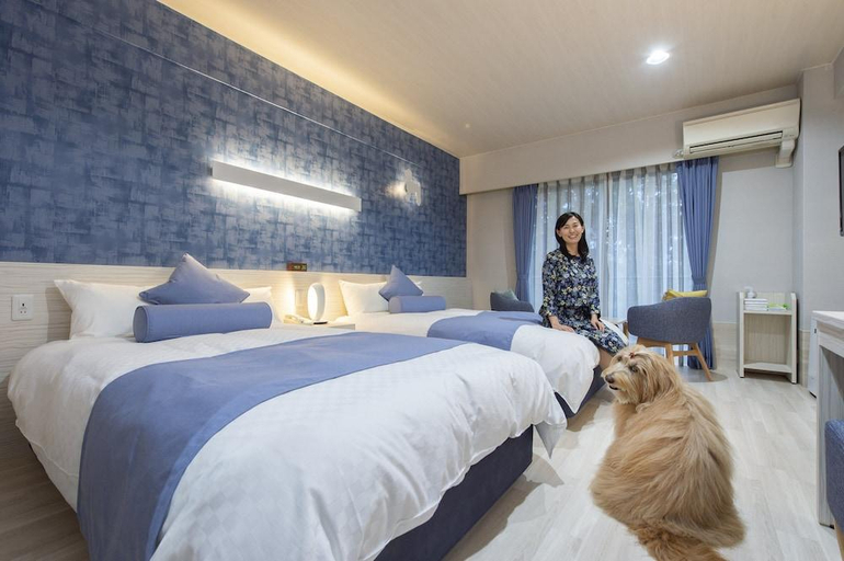 Bedroom 3, Wan Wan Paradise Premier Izukogen , Itō