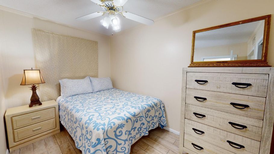 Bedroom 3, Beach Racquet by Tybee Vacation Rentals, Chatham