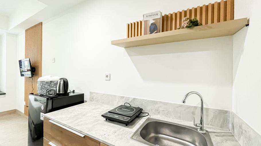 Others 2, Ivory Studio at Collins Boulevard Apartment By Travelio, Tangerang