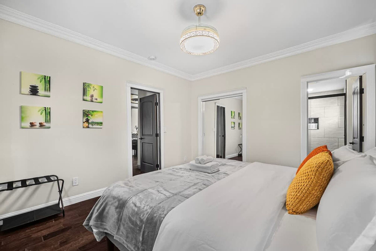 Room 5, Stunning Roman Design 7bed5bath in Heart San Jose, Santa Clara