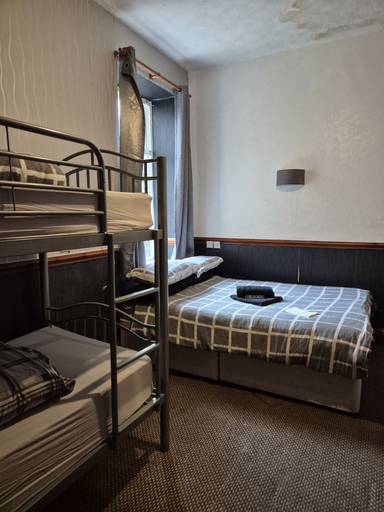 Bedroom 5, Pine Lodge Hotel, Blackpool