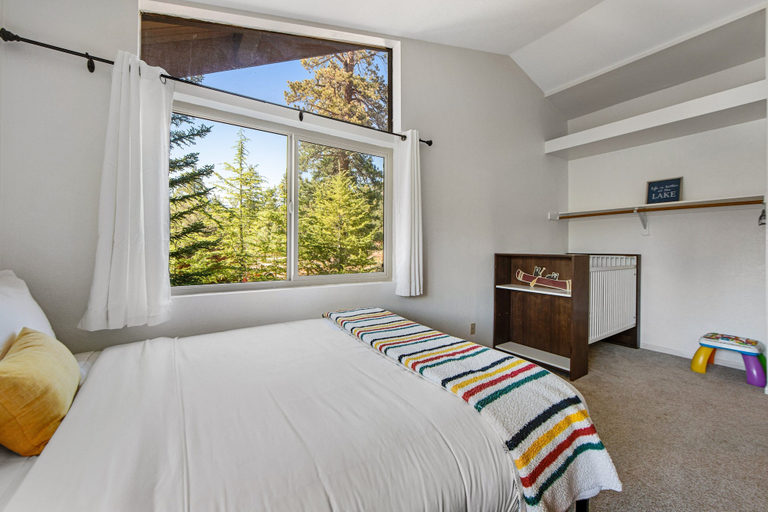 Room 3, Mt Doble Dream Home #504, San Bernardino