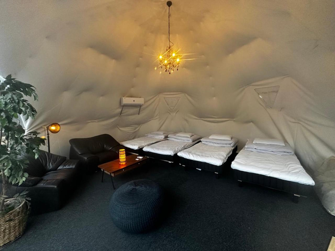 Bedroom 2, Nakadaki Art Village, Isumi