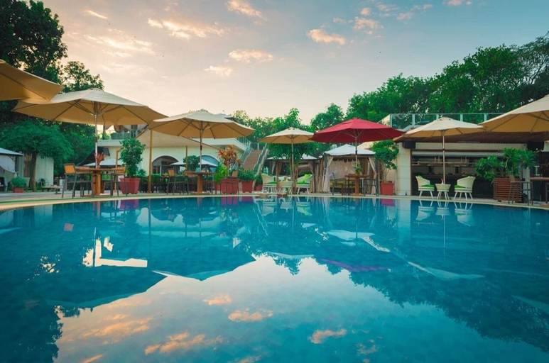 Pool 5, Andy's Boutique, Mumbai Suburban