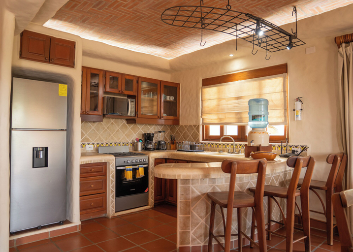 Private kitchen 4, Pelican Eyes Hotel and Resort, Tola