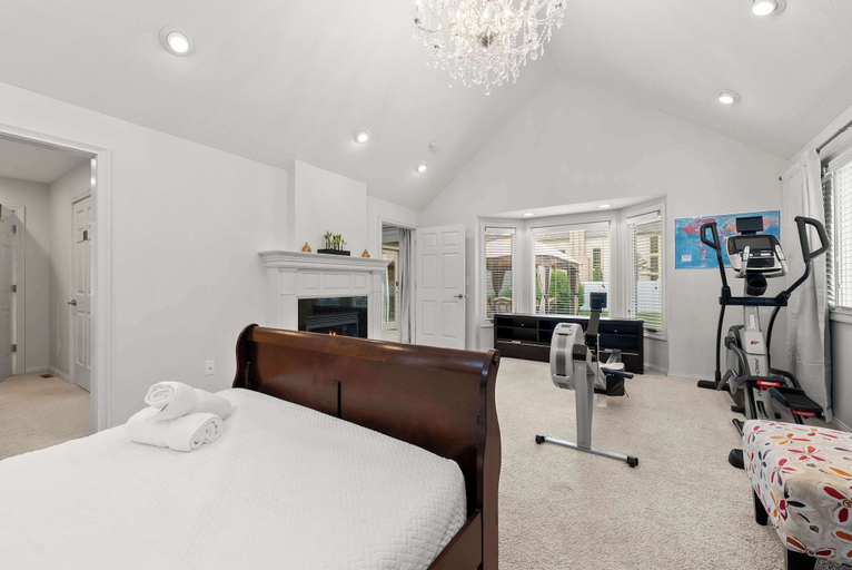 Fitness facility, The Gahanna Grand, Franklin
