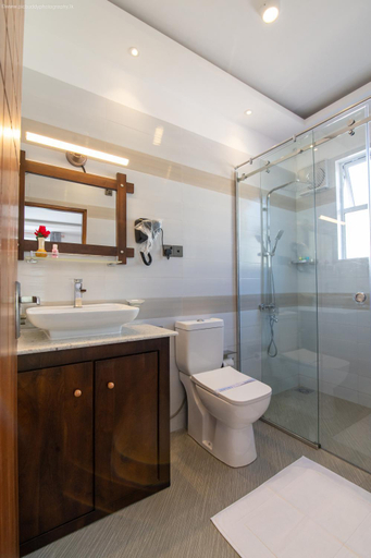 Bathroom 3, Twin Villa Red, Nuwara Eliya