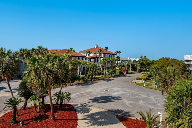 Property grounds 5, No Bad Days, Escambia