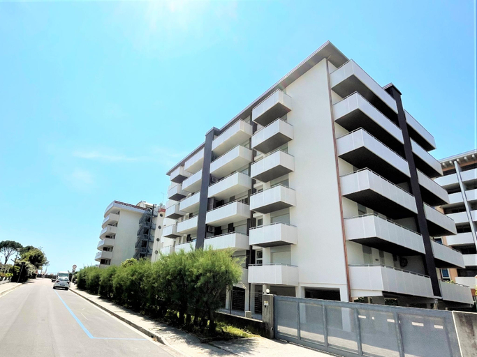 5, Flat in a Modern Coastal Building, Venezia