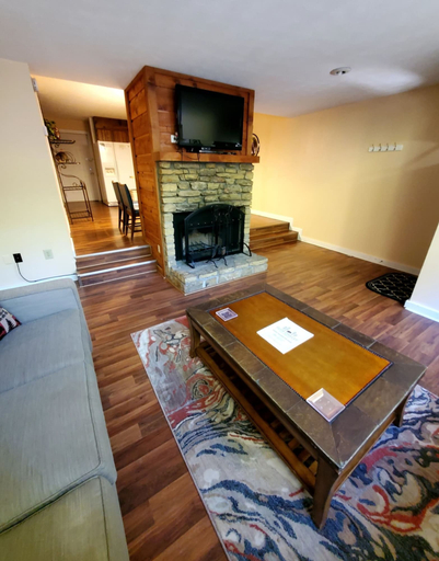 Living room 5, Skier's Crossing, Sevier