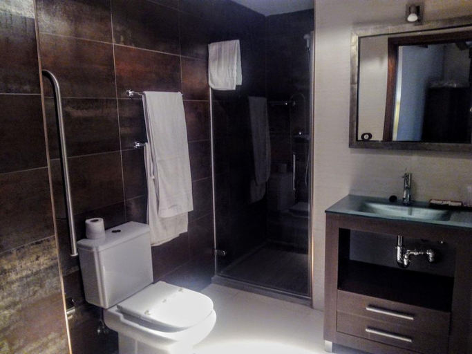 Bathroom 3, El Mudayyan, Teruel