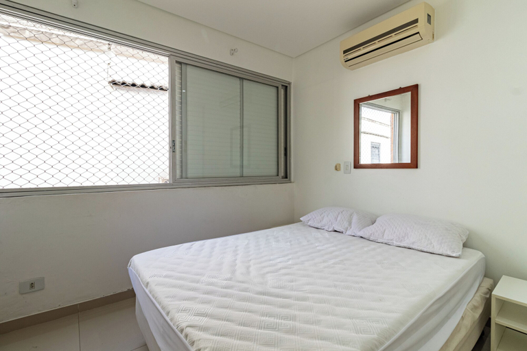 Room 5, Apartamento Enseada 32, Guarujá