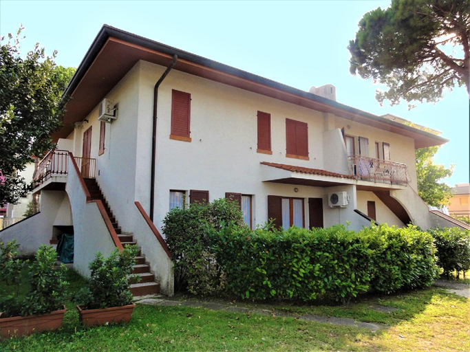 Exterior & Views 2, Apartment in a villa with garden, Venezia