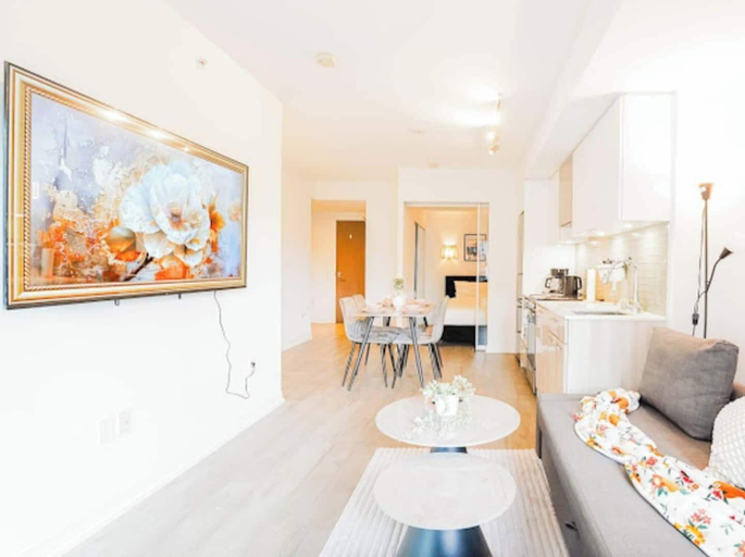 Living area 5, Le Reve Luxury Stays, Toronto