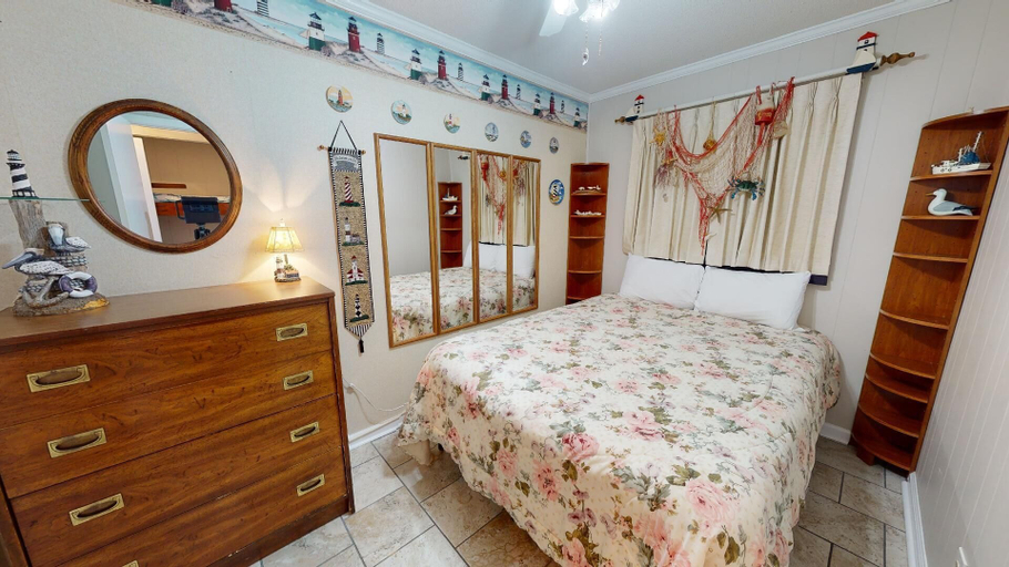 Bedroom 3, Beach Racquet B by Tybee Vacation Rentals, Chatham