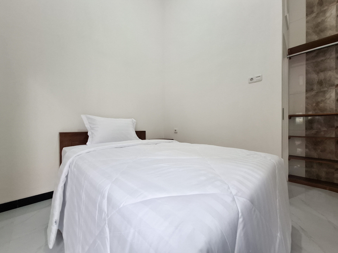 Others 2, Surya Living RedPartner near Suncity Mall Madiun, Madiun