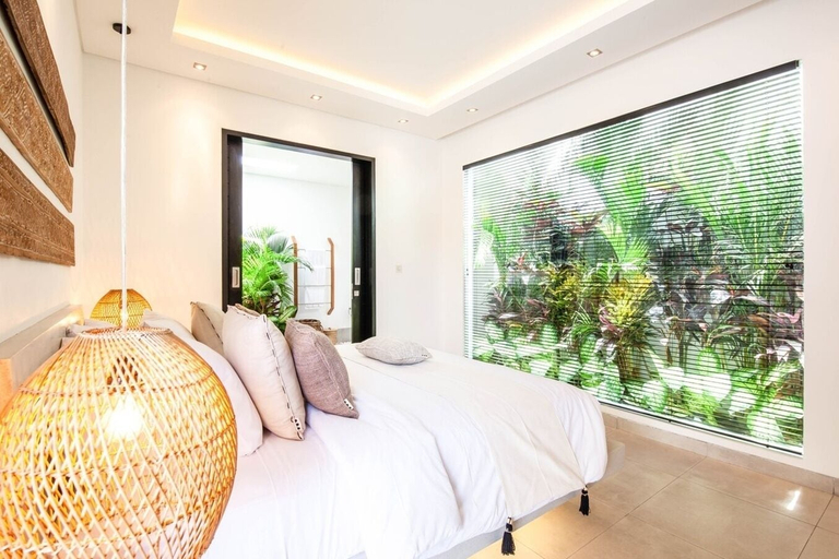 Bedroom 2, Chic 4BR Villa, 400m to Canggu Beachfront, Badung