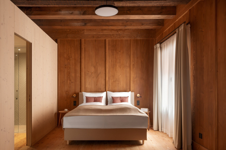 Bedroom 3, Hotel Krone, Donau-Ries