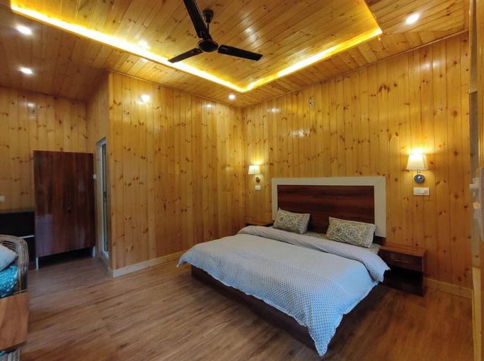 Room 2, Anand-Ganga Yoga Guesthouse, Uttarkashi