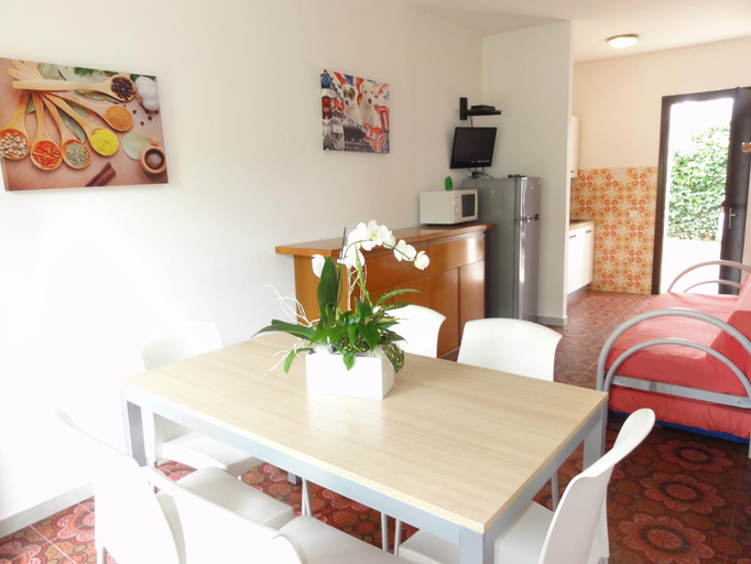 Others 3, Three room apartment in a villa with garden, Venezia