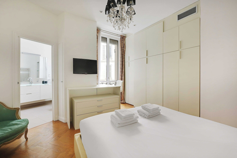 Room 5, Charming 2br/4p - Georges V / Champs-elysees, Paris