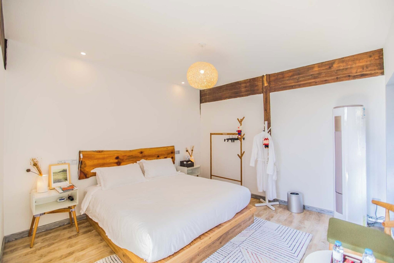 Room 4, Lishui Manshanju Forest Retreat, Lishui