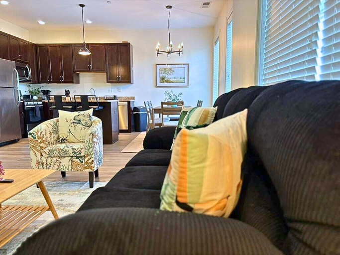 Living area 5, Well-Equipped 2BR - Greenbay 301, Cook