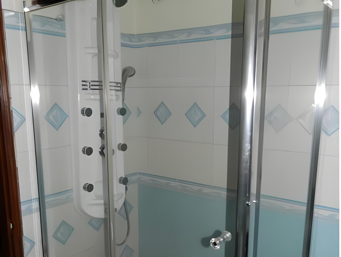 Bathroom 3, JMD Residency, Gurgaon