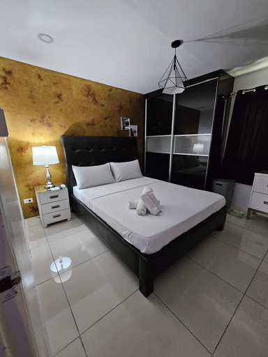 Room 3, Kandi Suites 2BR with private Jacuzzi, Mabalacat