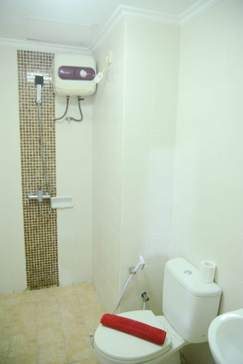 Bathroom 4, Amaris Hotel Seasons City, West Jakarta