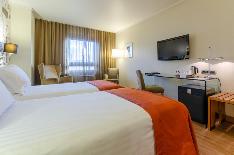 Bedroom 2, Hotel Marques De Pombal, Lisbon
