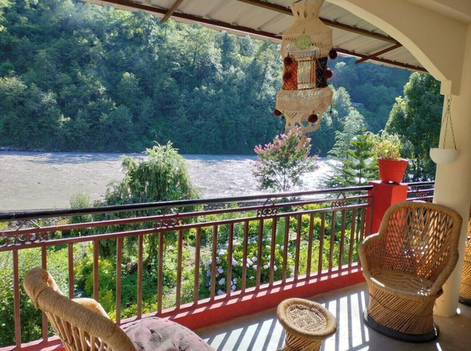 Exterior 3, Anand-Ganga Yoga Guesthouse, Uttarkashi