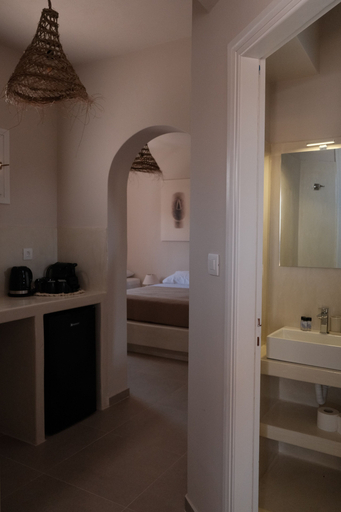 Room 5, Cycladic Charm, South Aegean