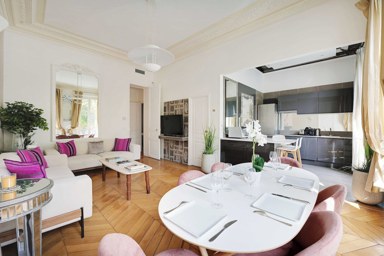 Living area, Charming 2br/4p - Georges V / Champs-elysees, Paris