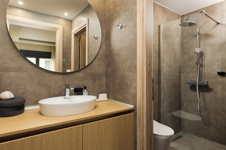 Bathroom 4, Oak Tree by halu, Central Macedonia