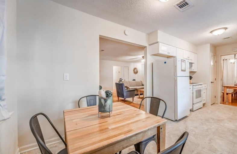 Interior 5, Flowering Peach Stayhouse, Shelby