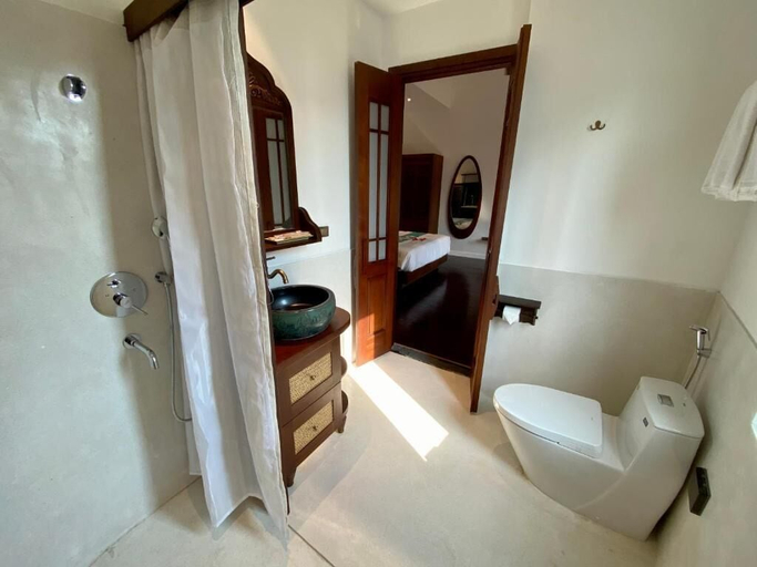 Bathroom, Tranquil Truc Bach, Ba Đình