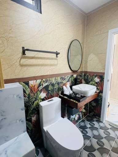 Bathroom 3, Real Hostel, Sihanoukville