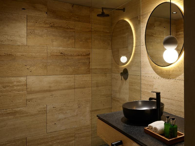 Bathroom, Hotel Maison México Roma, Mexico City