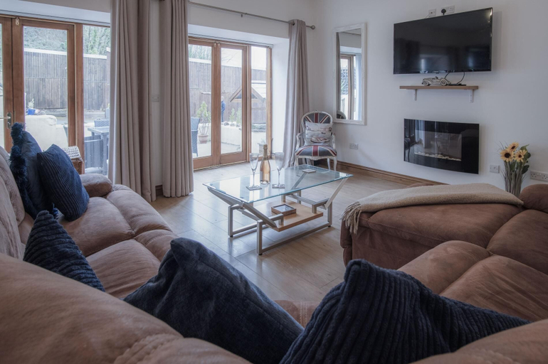 Others 5, Fletcher Coach House - 3 Bedroom Cottage - Pendine, Carmarthenshire