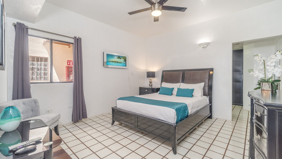 Room 5, Las Gaviotas 436 Mid-century Ocean View Apartment, Puerto Peñasco