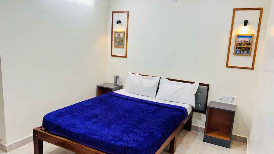Bedroom 2, Hidden doors ins, The Nilgiris
