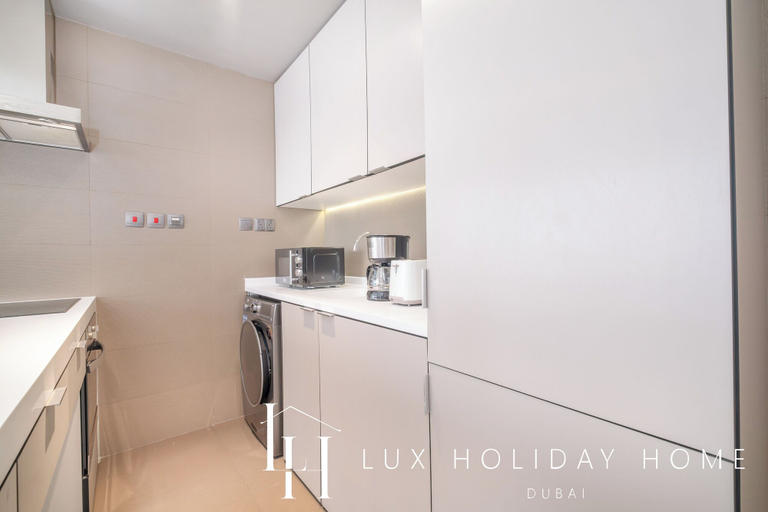 Others 5, LUX The West Avenue Dubai Marina Suite, Dubai
