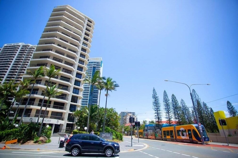 Exterior 4, Stylish 3BRM Haven in Surfers Paradise, Gold Coast