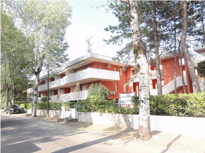 3, Bibione apartment with private entrance, Venezia