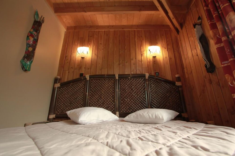 Bedroom 4, CERZA SAFARI LODGES, Calvados