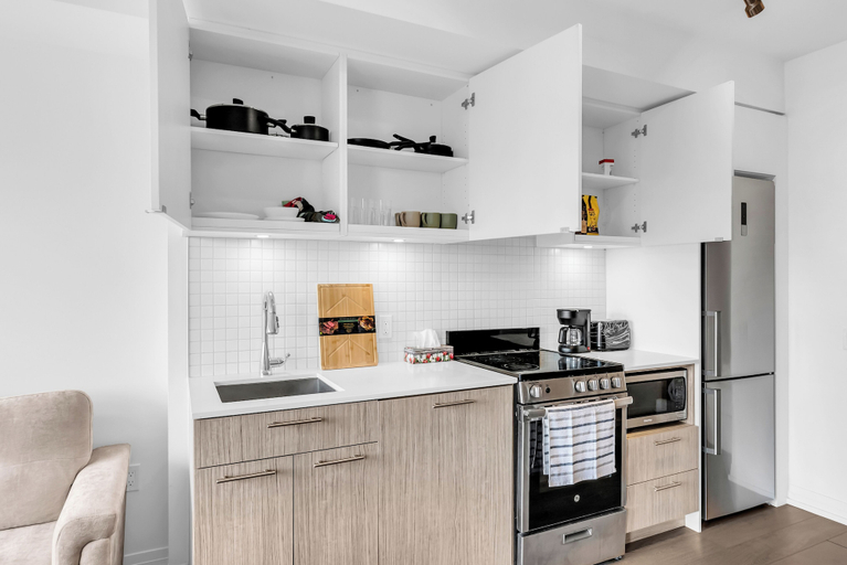 Private kitchen 2, Le Reve Luxury Stays, Toronto