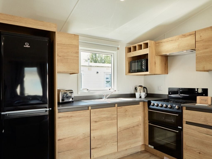 Private kitchen 2, Hayling Island Holiday Park, Portsmouth